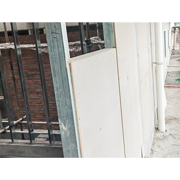 莱西泄爆墙 专业泄爆 质量轻 优质原料 阻燃三小时 性能稳定